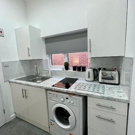 Self Contained Studio In Bham City Centre W Parking เบอร์มิงแฮม ภายนอก รูปภาพ