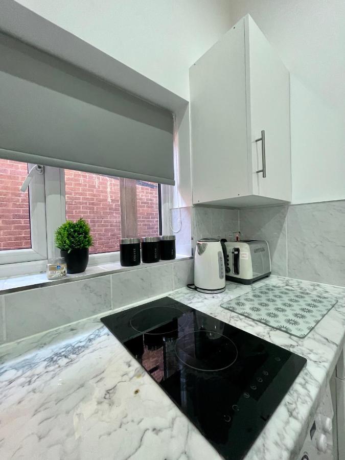 Self Contained Studio In Bham City Centre W Parking เบอร์มิงแฮม ภายนอก รูปภาพ